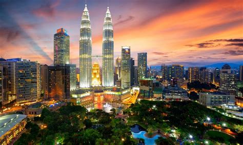 Peninsular malaysia (131,587 square kilometers/50,806 square miles), formerly called west malaysia, occupies the southern third of the malay peninsula on the asian mainland. Pictures of West Malaysia & Singapore | Bamboo Travel