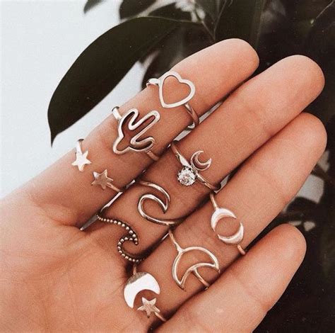 ↝ cosmicgoth ༉‧₊˚ cute jewelry jewelry trends beautiful jewelry