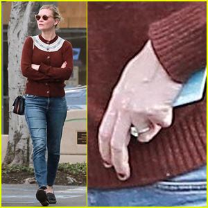 Kirsten Dunst Shows Off Her Ring After Rumored Engagement News Jesse