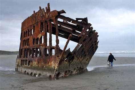 The peter iredale is, of course, still there — so you know how this story ends. Oregon Coast