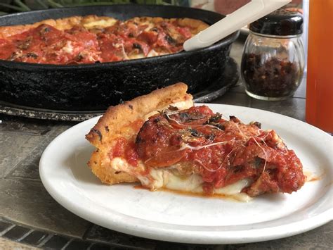 Best Deep Dish Pizza In Chicago Pizza 101