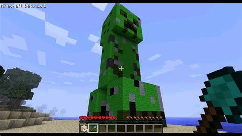 My Minecraft A Giant Creeper Statue Youtube