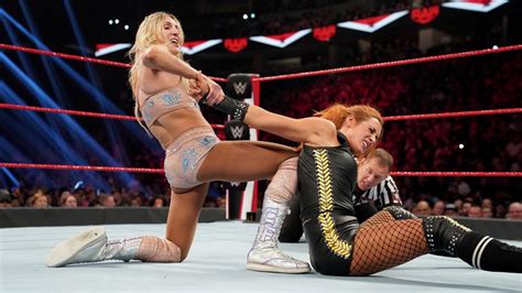 Raw 10 14 19 Charlotte Flair Vs Becky Lynch WWE Photo 43139249