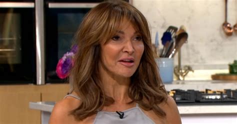 Lizzie Cundy Disgusts Etiquette Expert By Confessing To Weeing In