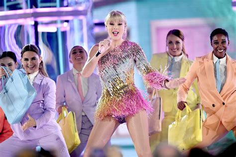Taylor Swift Performs At Billboard Music Awards In Las Vegas 05012019 Hawtcelebs