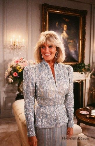 Dynasty Publicity Still Of Linda Evans 80er Mode 80er Jahre Mode 80er Jahre Kleidung