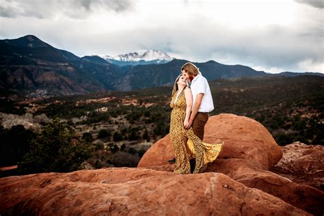 When Should You Book Your Colorado Springs Photo Session