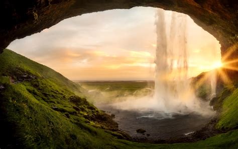 6 Must See Attractions When Touring Iceland Luxe Beat Magazine