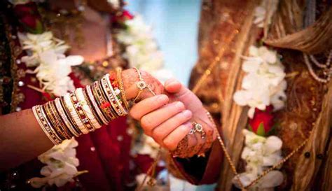 We have curated the best hindu marriage dates for 2021 weddings. Pakistan to consider Hindu Marriage Bills