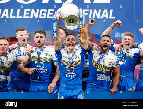 Leeds Rhinos Luke Gale Lifts Trophy Hi Res Stock Photography And Images