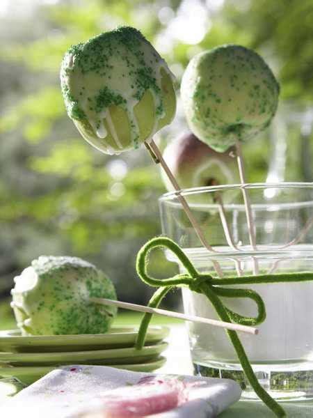 Paddy's day, is a public holiday in the republic of ireland and northern ireland. Green Colors and Creative Decorating Ideas for St Patricks ...
