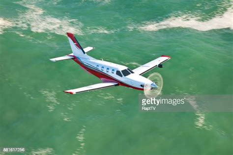 Private Propeller Plane Photos And Premium High Res Pictures Getty Images