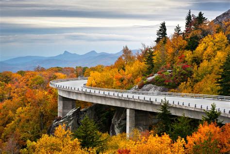 The Best Scenic Drives In The Smoky Mountains For Fall Colors