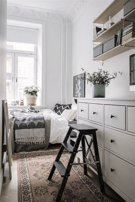 Nice 70 cozy apartment bedroom ideas #apartment #bedroom #cozy. Cozy Small Bedroom Tips: 12 Ideas to Bring Comforts into ...