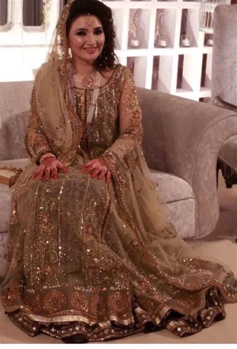 Pin By ༺afifa༻ ༻f༺ On Misha Lakhani Pakistani Bridal Victorian Dress