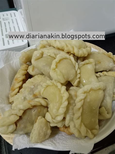 Jangan terlebih air utk mendapatkan kulit yg rapuh. Kuconteng Diari: Resepi Karipap Yang Mudah Simple Untuk ...