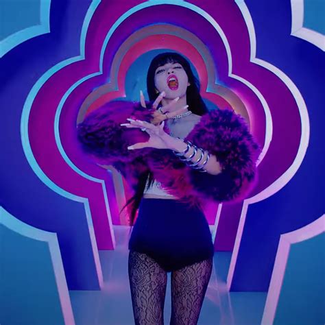 Rose Ice Cream, Lisa Hair, Cream Outfit, Come A Little Closer, Rosé