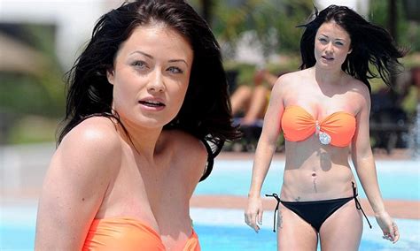 Ex On The Beach S Jess Impiazzi Shows Her Cleavage In Cape Verde