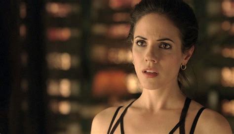 Anna Silk As Bo Lost Girl S E The Mourning After Screencap By Dragonlady Lost Girl