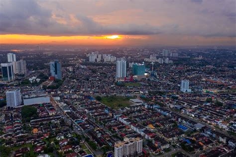 Johor bahru (also johor baru or johore baharu, but universally called jb) is the state capital of johor in southern peninsular malaysia, just across the causeway from singapore. How Johor Bahru in Malaysia, long in Singapore's shadow ...