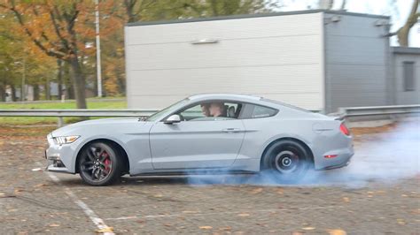 Ford Mustang Gt Bullit Loud Revs Burnouts Accelerations