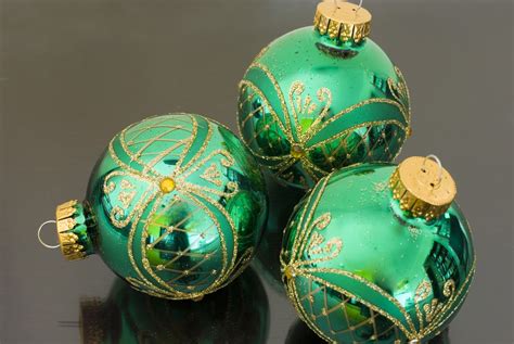 photo of green christmas baubles free christmas images