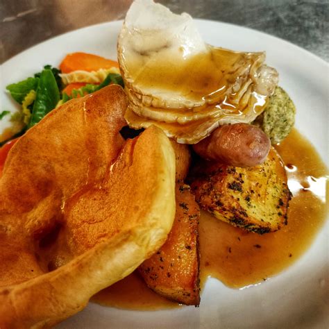 Traditional Sunday Roasts in The New Forest! - The Trusty Servant Ltd