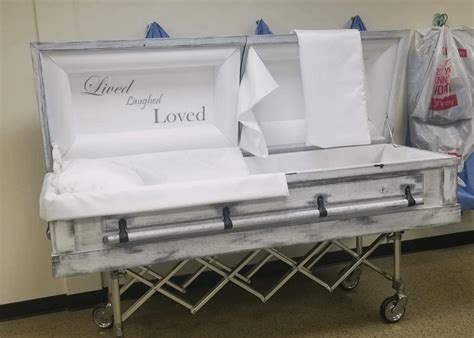 Found Ashleys Coffin For When Its Time 90dayfiance