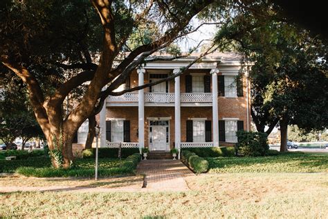 Houses And Collections — Historic Waco
