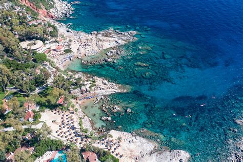 Folla inferocita a tortolì, l'omicida rischia il linciaggio: Dune - Arbatax Park Resort - Arbatax - Tortoli' - Sardegna.com