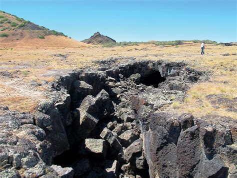 Geosights Volcanic Features In The Black Rock Desert Millard County