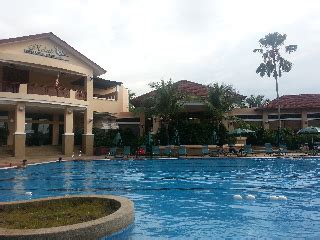 Karnival mahabbah bandar laguna merbok. LagunaMerbok: Berenang-Renang Di KeLab Bandar Laguna Merbok.