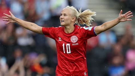 Denmark 1 0 Finland Harder Uses Her Head For Win Uefa Womens Euro