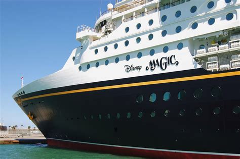 Cruise Ship Disney Magic