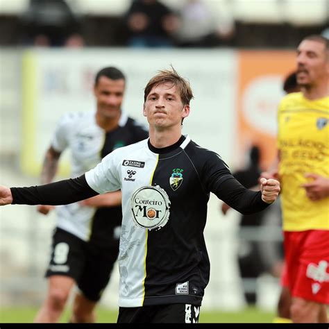 This will be a crucial game for their confidence because. Farense / Sporting Clube Farense Portugal Sporting Clube ...