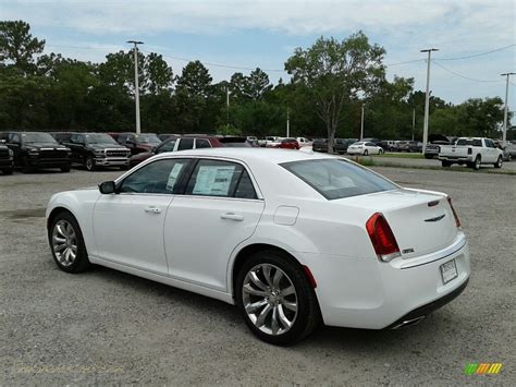 2018 Chrysler 300 Touring In Bright White Photo 3 315510 Jax