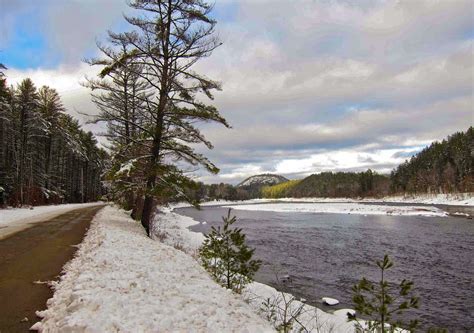 Saratoga Woods And Waterways Upriver Roads