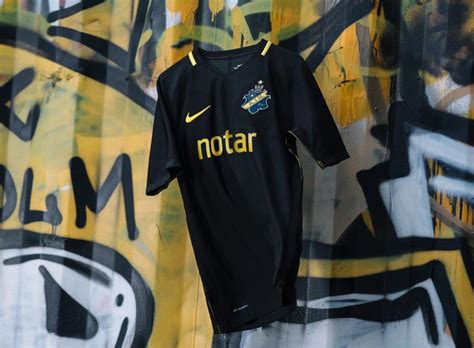 ˈɑ̂ːiːˌkoː), an abbreviation for allmänna idrottsklubben (meaning the public or general sports club), is a swedish football club competing in allsvenskan, the top flight of swedish football. AIK Fotboll 2018 Nike Home Kit | 17/18 Kits | Football ...