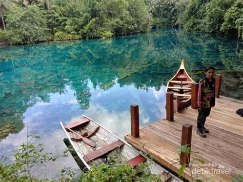 Foto Danau Cermin Yang Menakjubkan Di Banggai Kepulauan