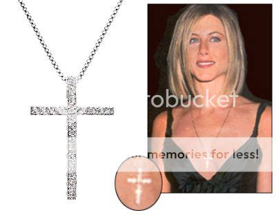 Jennifer Aniston S Cross Necklace Steal The Style