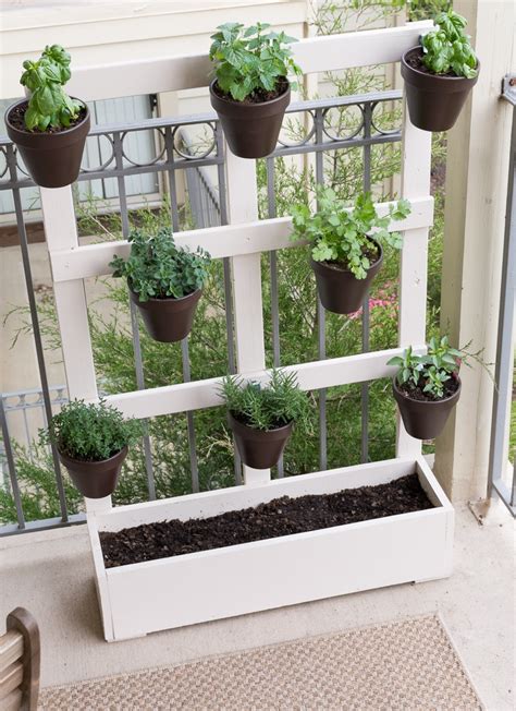 How To Build A Vertical Balcony Garden