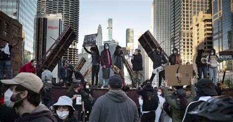 Manifestation à Chicago Lors De La Black Lives Matter Rally En Hommage