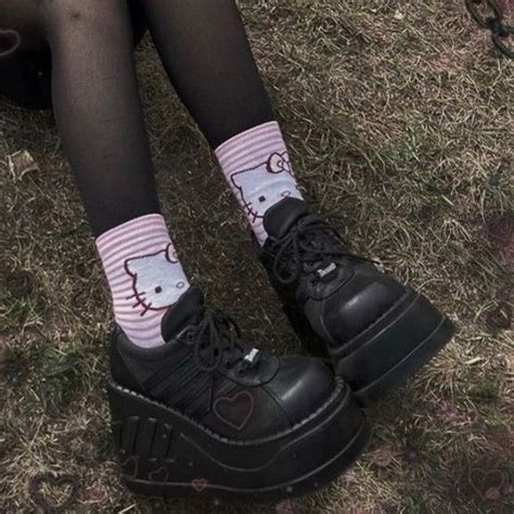 Pin By Гог On Быстрое сохранение Kawaii Shoes Aesthetic Shoes Swag