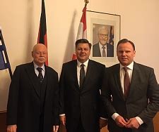 Herbert dierker von der senatsverwaltung für inneres und sport berlin inne. Pressestelle des Senats - Gemeinsame Erklärung der ...