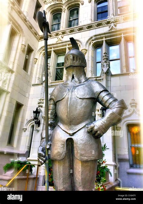 Knight In Armor Statue Nyc Usa Stock Photo Alamy