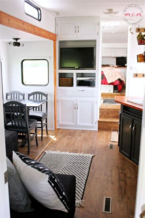 Rv Makeover Rustic Ideas 45 Rvtruckcar In 2020 Remodeled Campers