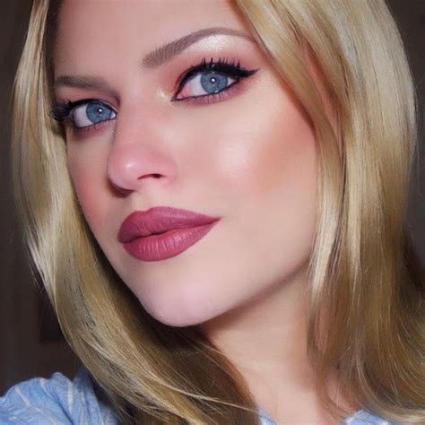 Makeup By Myrna Beauty Blog Quick And Easy Fall Makeup Look Plum Eyes