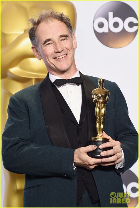 Photo Mark Rylance Wins Best Supporting Actor At Oscars 2016 12
