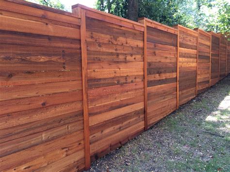 8h Horizontal Cedar Privacy Wcap And Trim Stained Fence Design