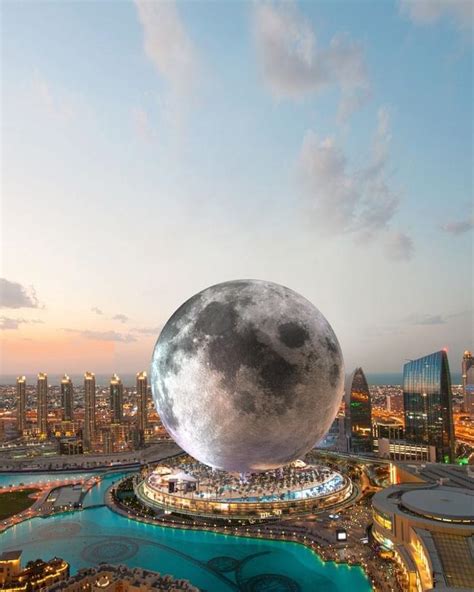 Dubai To Build A Moon Shaped Resort